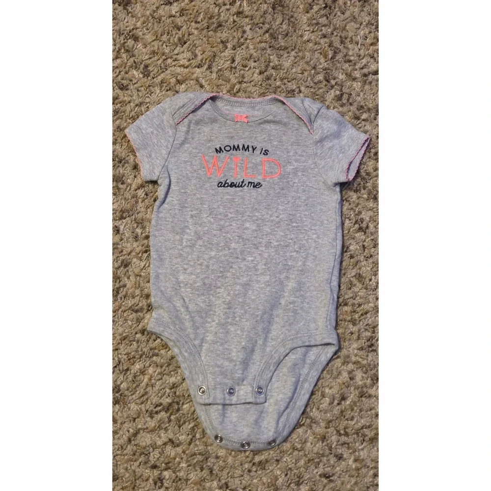 Bundle Of 8 Bodysuits Baby Size 3-6 Months Carters/Old Navy/Gerber